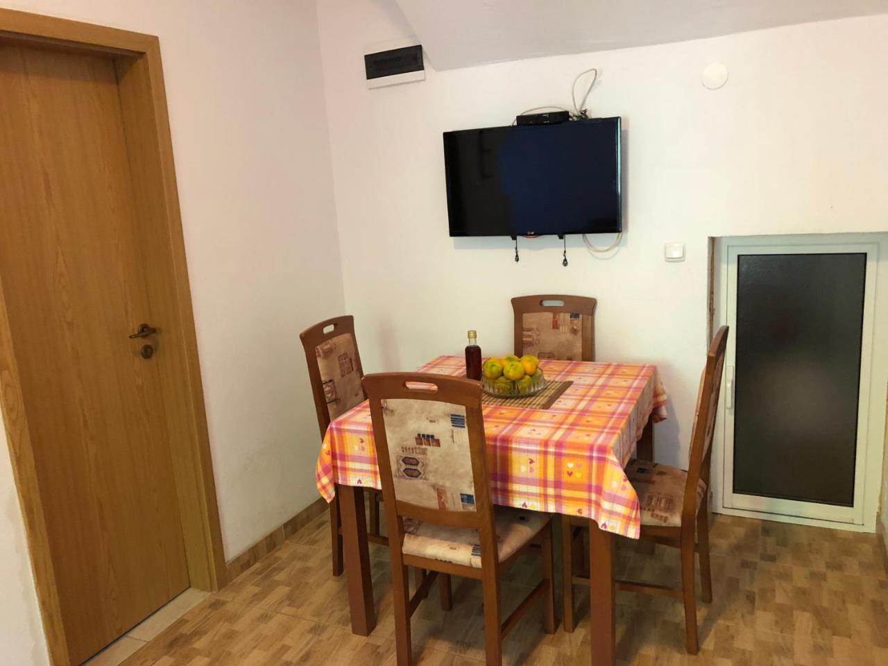 Apartment Villa Nikola 布拉采 外观 照片